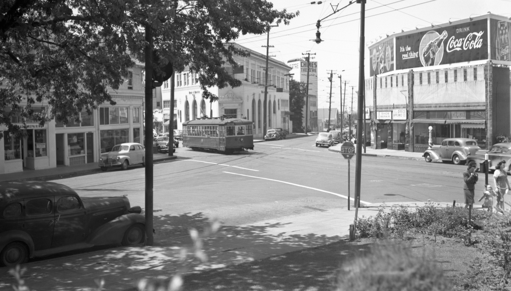 Shafter Avenue Architecture II West Intersection with College East